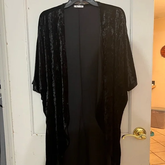 Black velvet cardigan - Picture 1 of 4